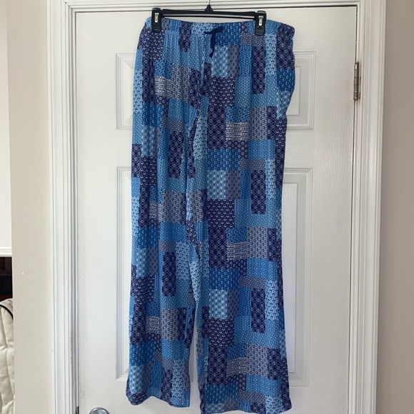 Muk Luks Pajama Set - Picture 5 of 9